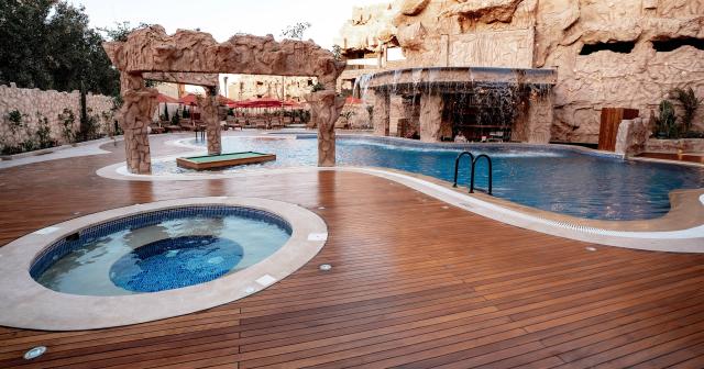 Caves-Beach-Resort-2025-POOL-03