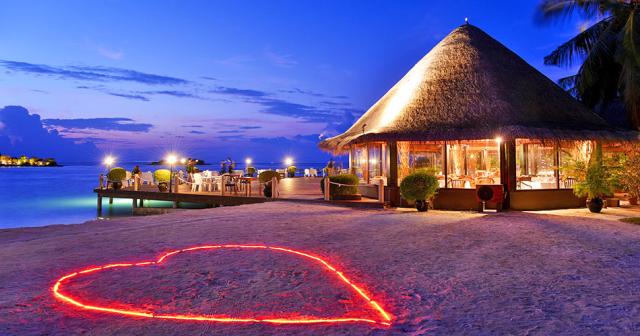 Adaaran-Select-Hudhuranfushi-BEACH-BAR