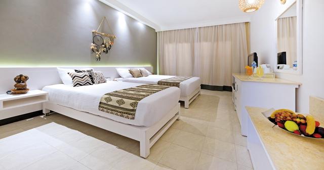 Meraki-Resort-MEGA-TROUBLE-ROOM