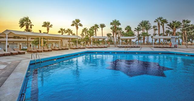 Meraki-Resort-POOL-2