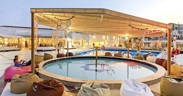 Meraki-Resort-POOL-2019