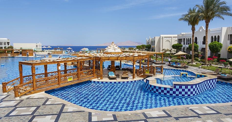 Sunrise-Arabian-Beach-Resort-POOL-3