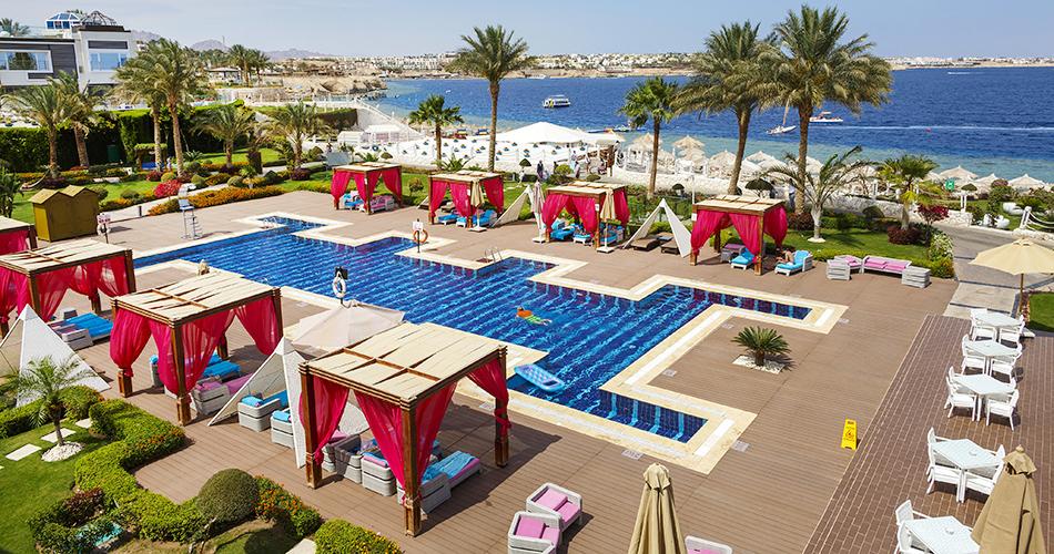 Sunrise-Arabian-Beach-Resort-POOL