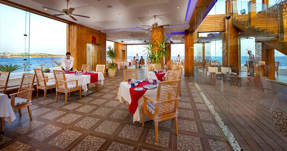 Sunrise-Arabian-Beach-Resort-RESTAURANT-3