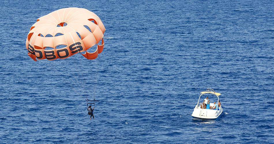 Sunrise-Arabian-Beach-Resort-WATER-SPORT