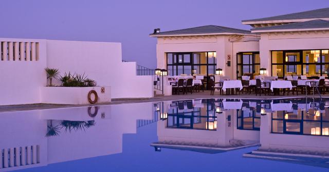 Magic-Hotel-Sensimar-Ulysse-Palace-RESTAURANT-BY-THE-POOL