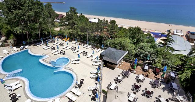 Luna-POOL-VIEW-2020