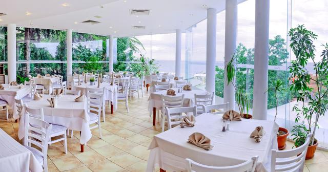 Luna-2024-RESTAURANT