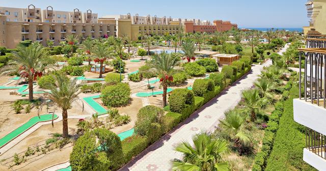 Three-Corners-Sunny-Beach-Resort-MINIGOLF