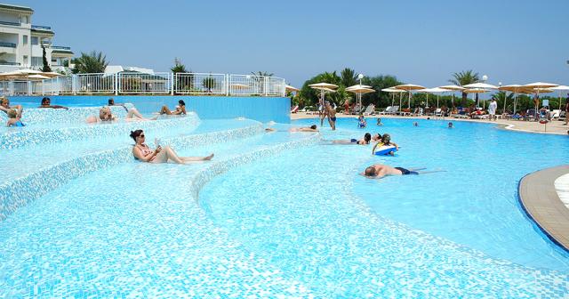 El-Mouradi-Palm-Marina-POOL