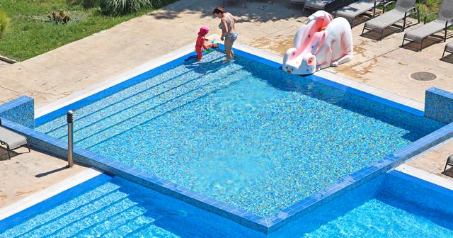 Golden-Line-KID-POOL
