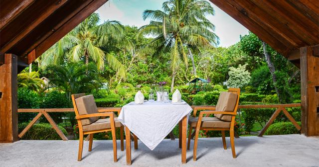 Adaaran-Prestige-Vadoo-DINNING
