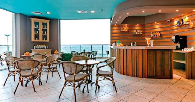 Marina-Sunny-Day-2023-BAR