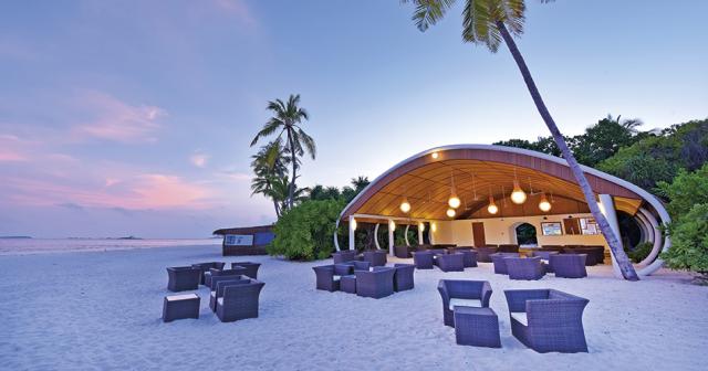 Dreamland-The-Unique-Sea-and-Lake-Resort-BEACH-RESTAURANT