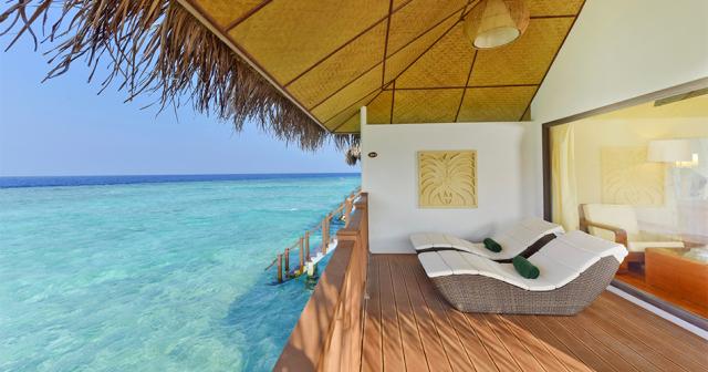 Dreamland-The-Unique-Sea-and-Lake-Resort-ROOM-WATER-BUNGALOW-2