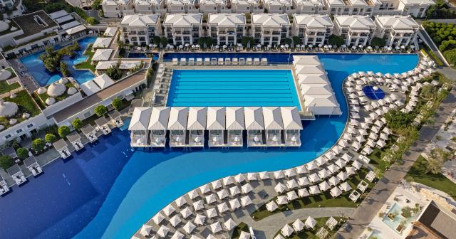 Titanic-Deluxe-Belek-2024-POOL-OVERVIEW-01