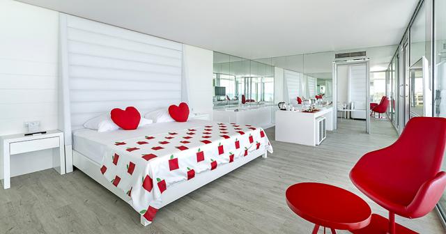 Adam-and-Eve-ROOM-2020-02