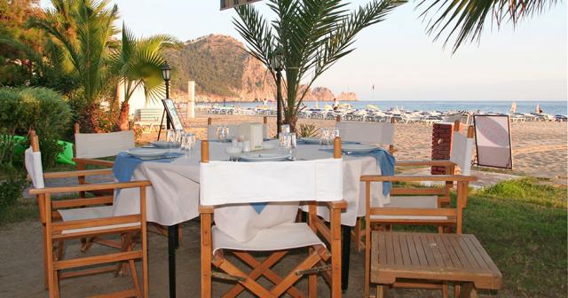 Elysee-Beach-RESTAURANT