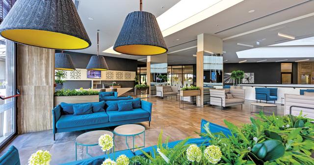 Aqua-Paradise-Resort-LOBBY-2021-01