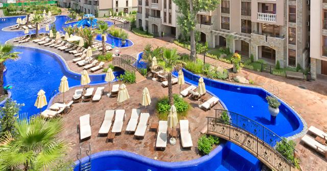 Cascadas-Family-Resort-POOLS