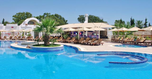 Royal-Nozha-POOL-2