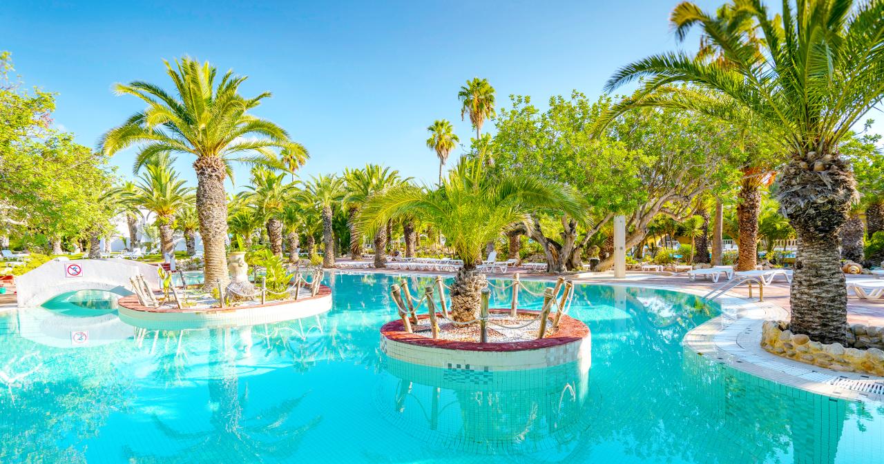 Mediterranee-Thalasso-Golf-POOL-2025