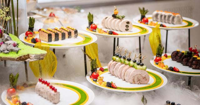 Wave-Resort-HOTEL-FOOD-02-2024