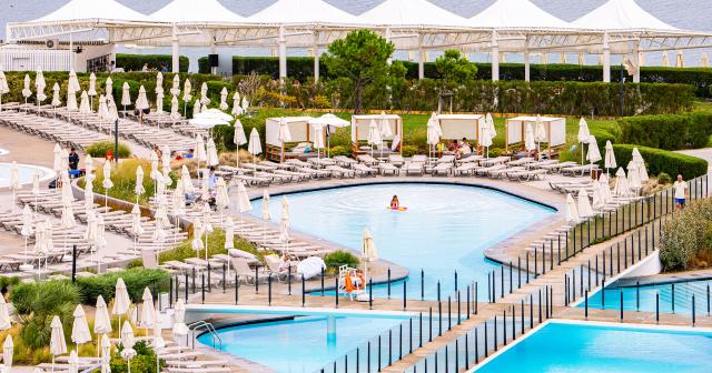 Wave-Resort-POOL-OVERVIEW-2024