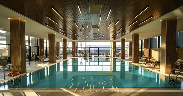 Wave-reasort-INDOOR-POOL
