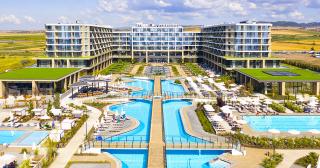 Wave Resort
