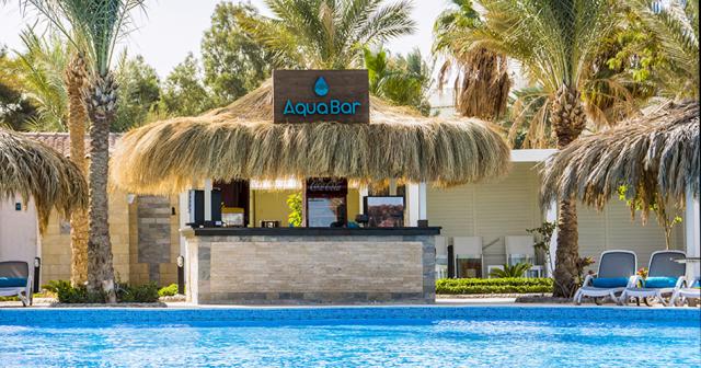 Aqua-Joy-Resort-By-Sunrise-POOL-BAR-3