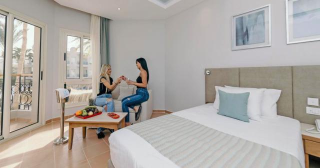 Aqua-Joy-Resort-By-Sunrise-Standard-Room