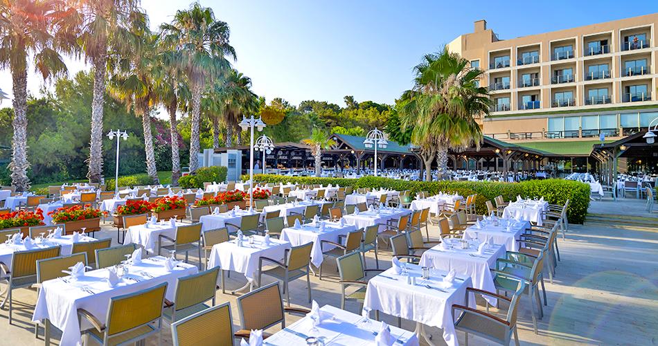 Turquoise-RESTAURANT2