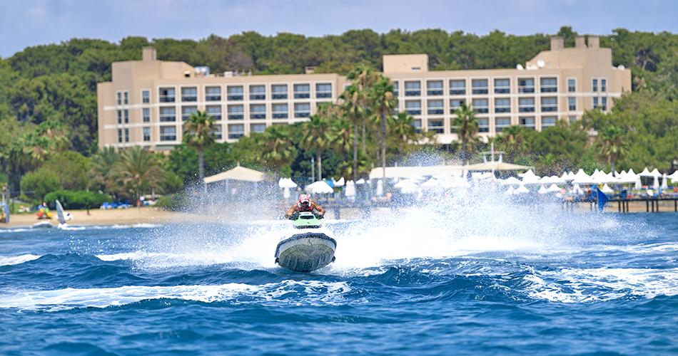 Turquoise-WATER-SPORTS