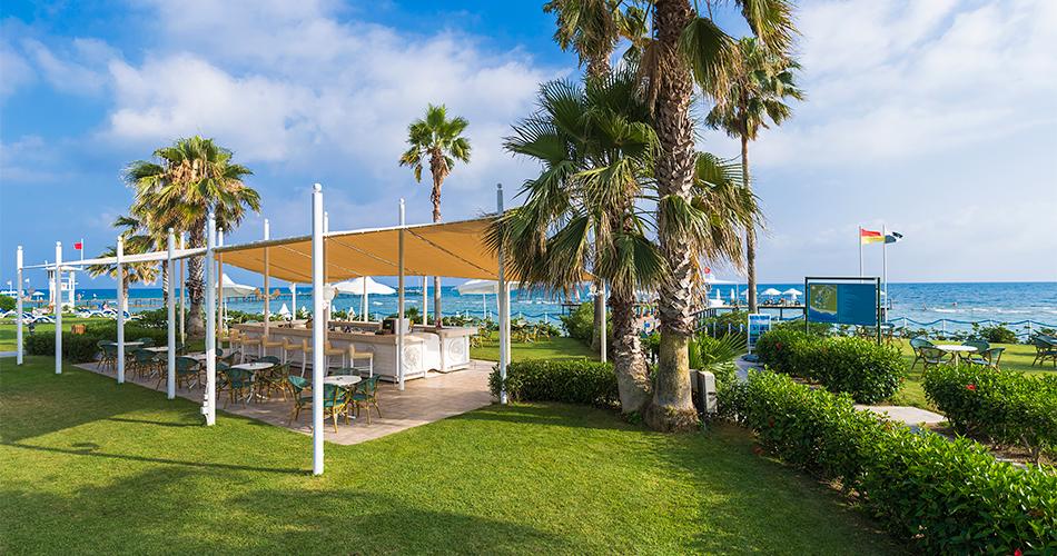 Turquoise-2024-BEACH-BAR