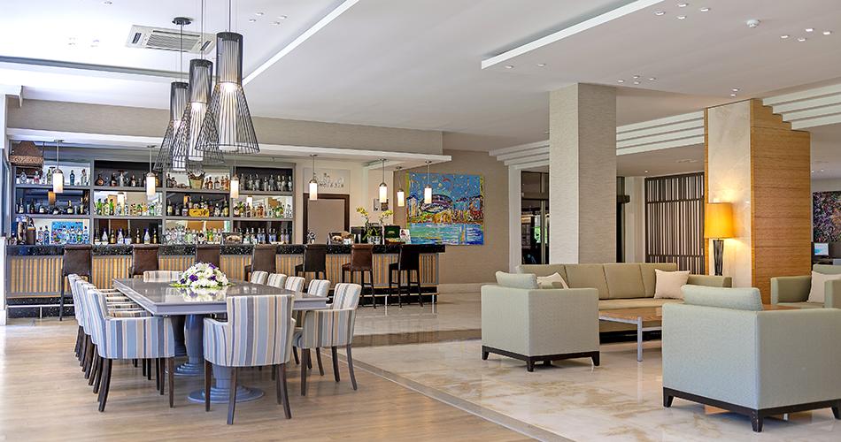 Turquoise-LOBBY-BAR