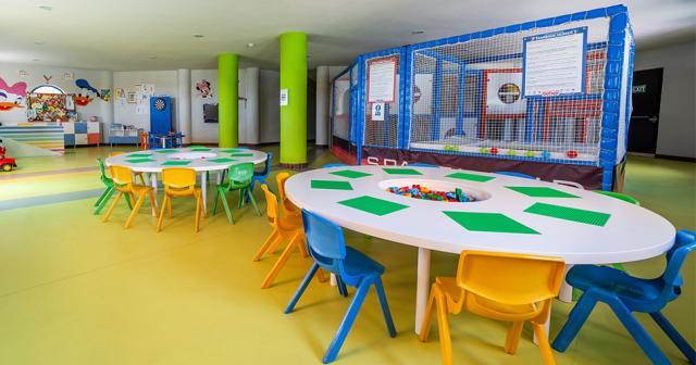 Turquoise-2024-KIDS-CLUB