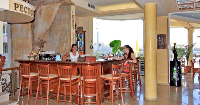 Villa-List-LOBBY-BAR
