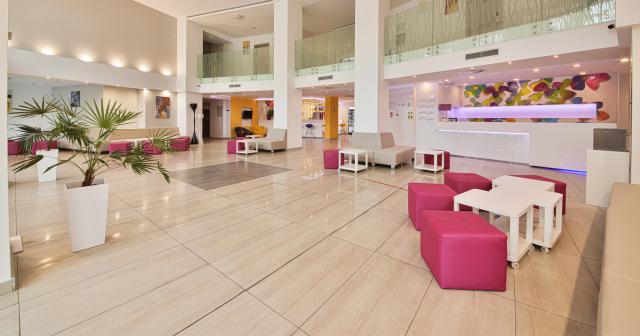 Arena-Mar-NEW-2025-LOBBY-01