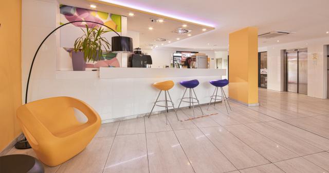 Arena-Mar-NEW-2025-LOBBY-BAR-01