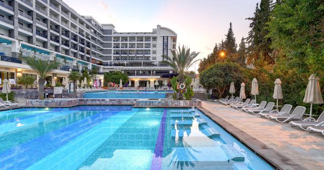 Seaden-Valentine-Resort-and-Spa-POOL-2025-02