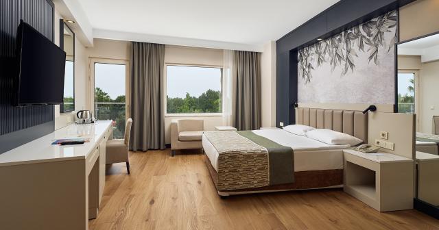 Seaden-Sea-World-Resort-and-Spa-FAMILY-ROOM-LANDVIEW-2025