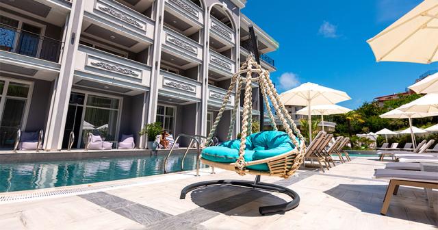 Siena-Premium-Retreat-2023-POOL-AREA-01