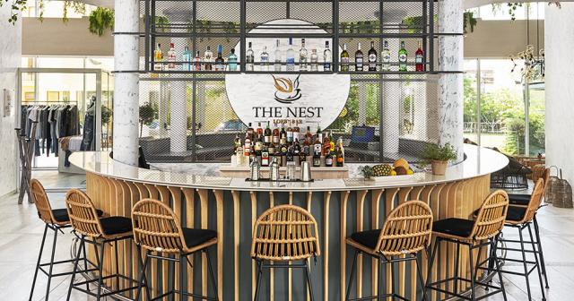 Siena-Premium-Retreat-LOBBY-BAR