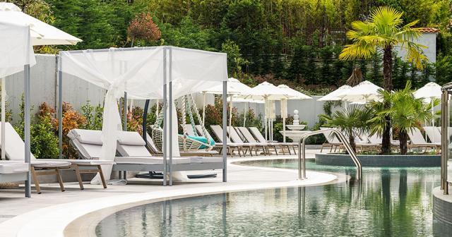Siena-Premium-Retreat-POOL