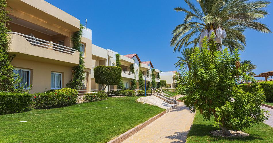 Golden-Beach-Resort-GARDEN-2023