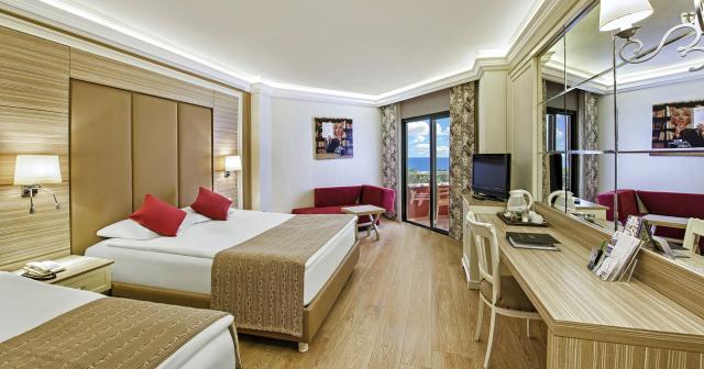 Delphin-Deluxe-STANDARD-ROOM-2024-NEW-01