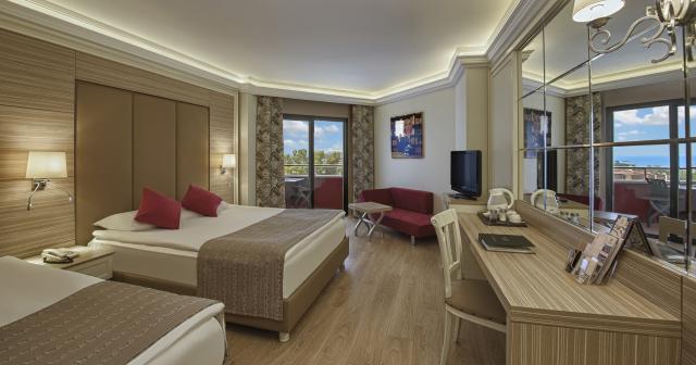 Delphin-Deluxe-STANDARD-ROOM-2024-NEW-02