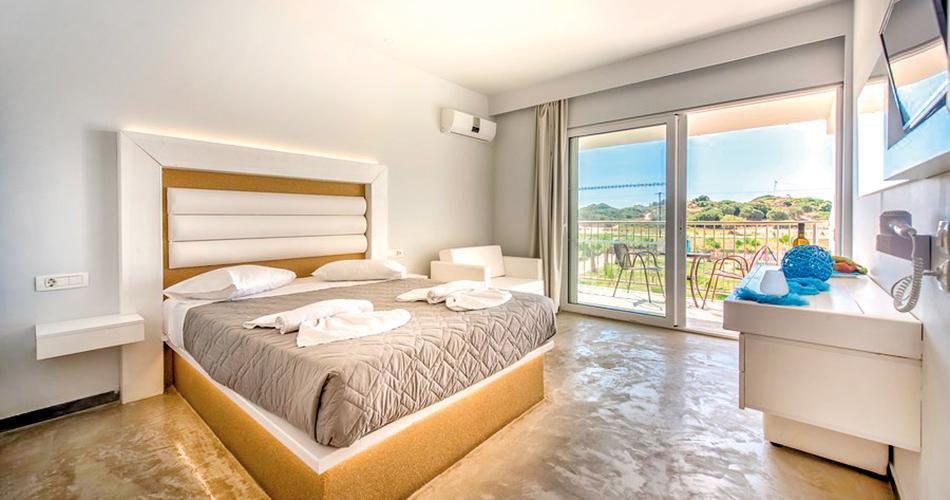 Caretta-Island-ROOM