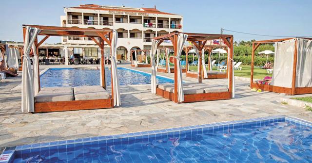 Golden-Sands-POOL